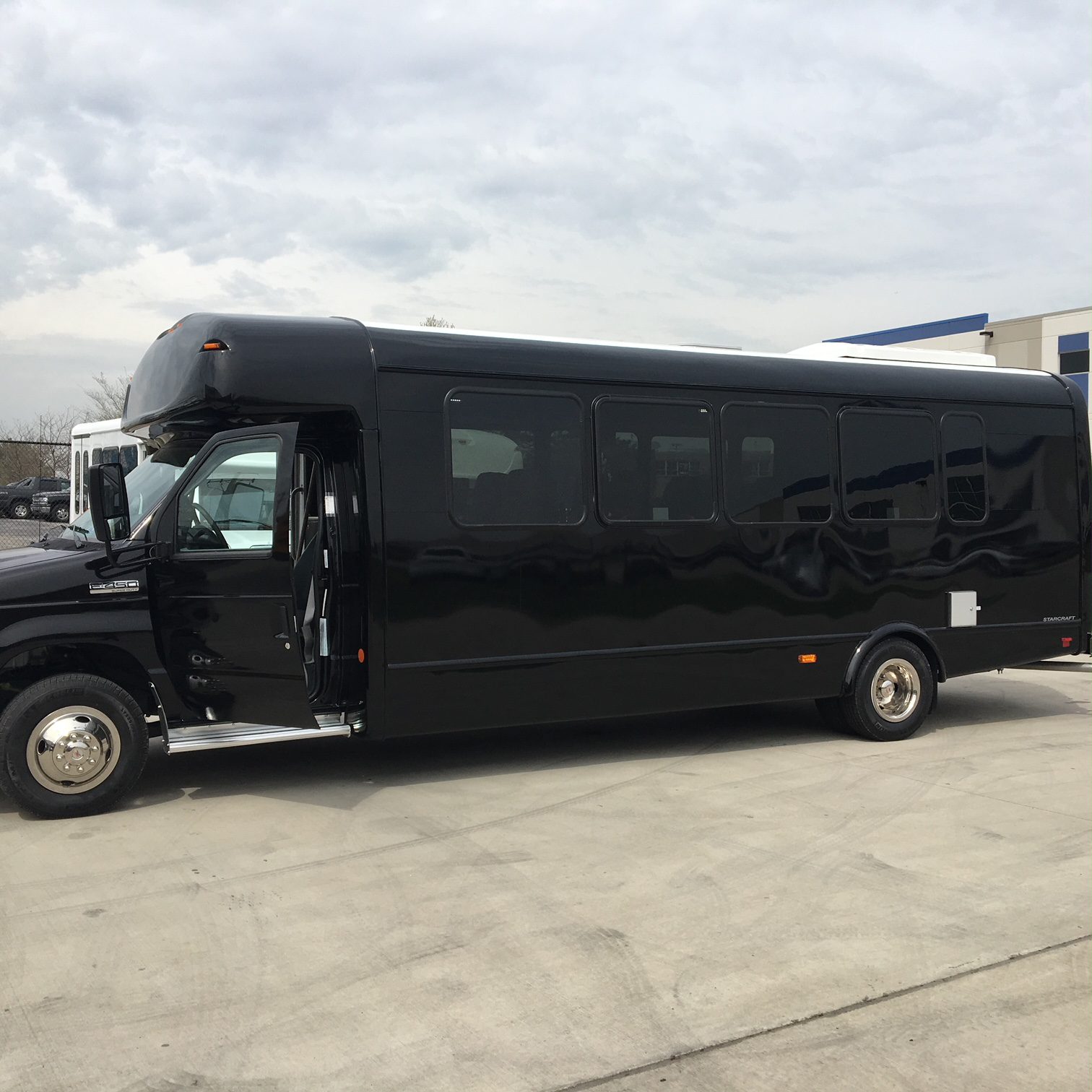 Limo Bus, Van Rental Chicago, Coach Buses, All American, Shuttle Bus, Mini Coach